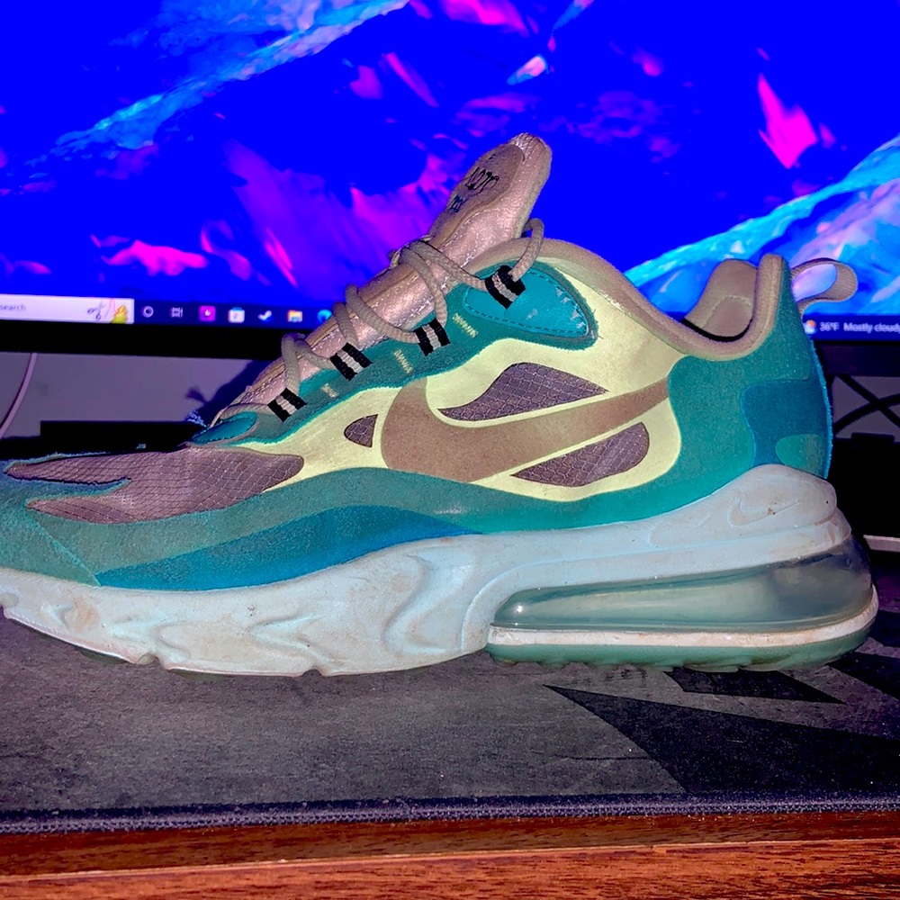 Nike Air Max 270 React Hyper Jade